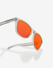 Cargar imagen en el visor de la galería, Regular Smokey Grey