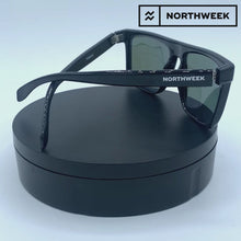 Cargar imagen en el visor de la galería, Hale Carving